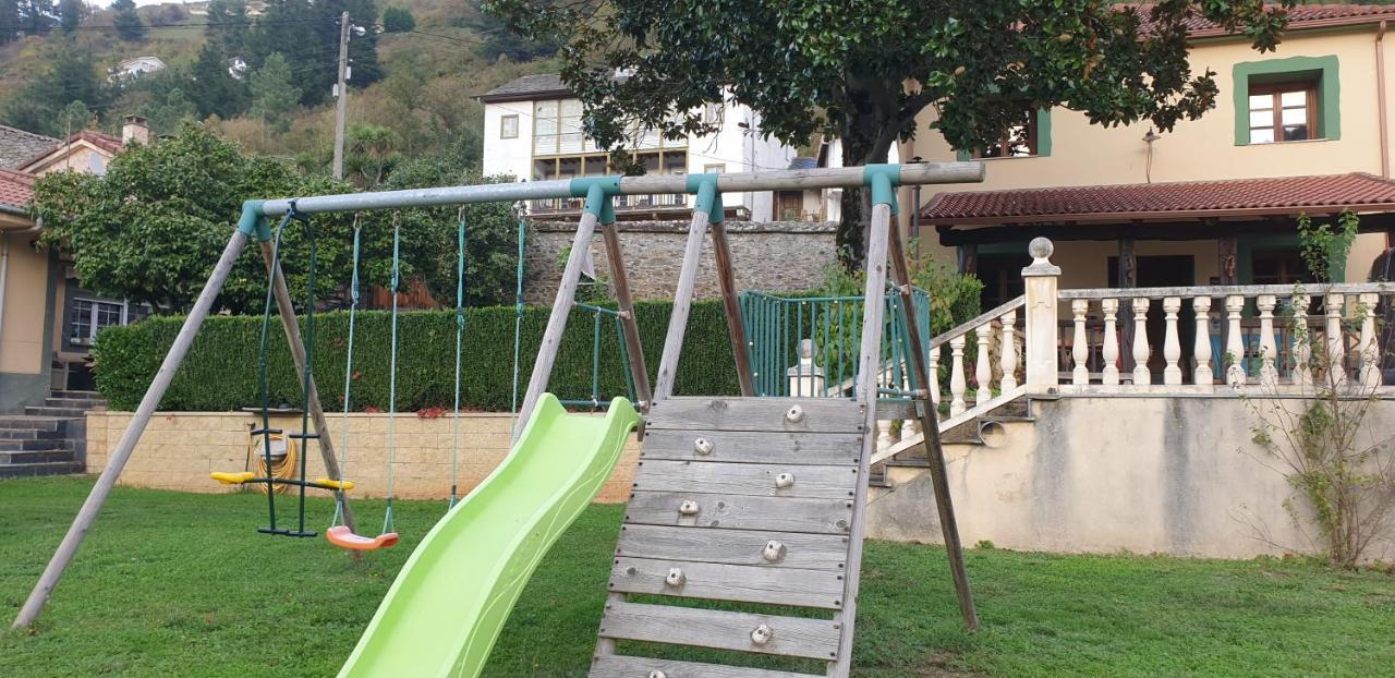 La Pumarada De Limes 2 Villa Cangas De Narcea Luaran gambar